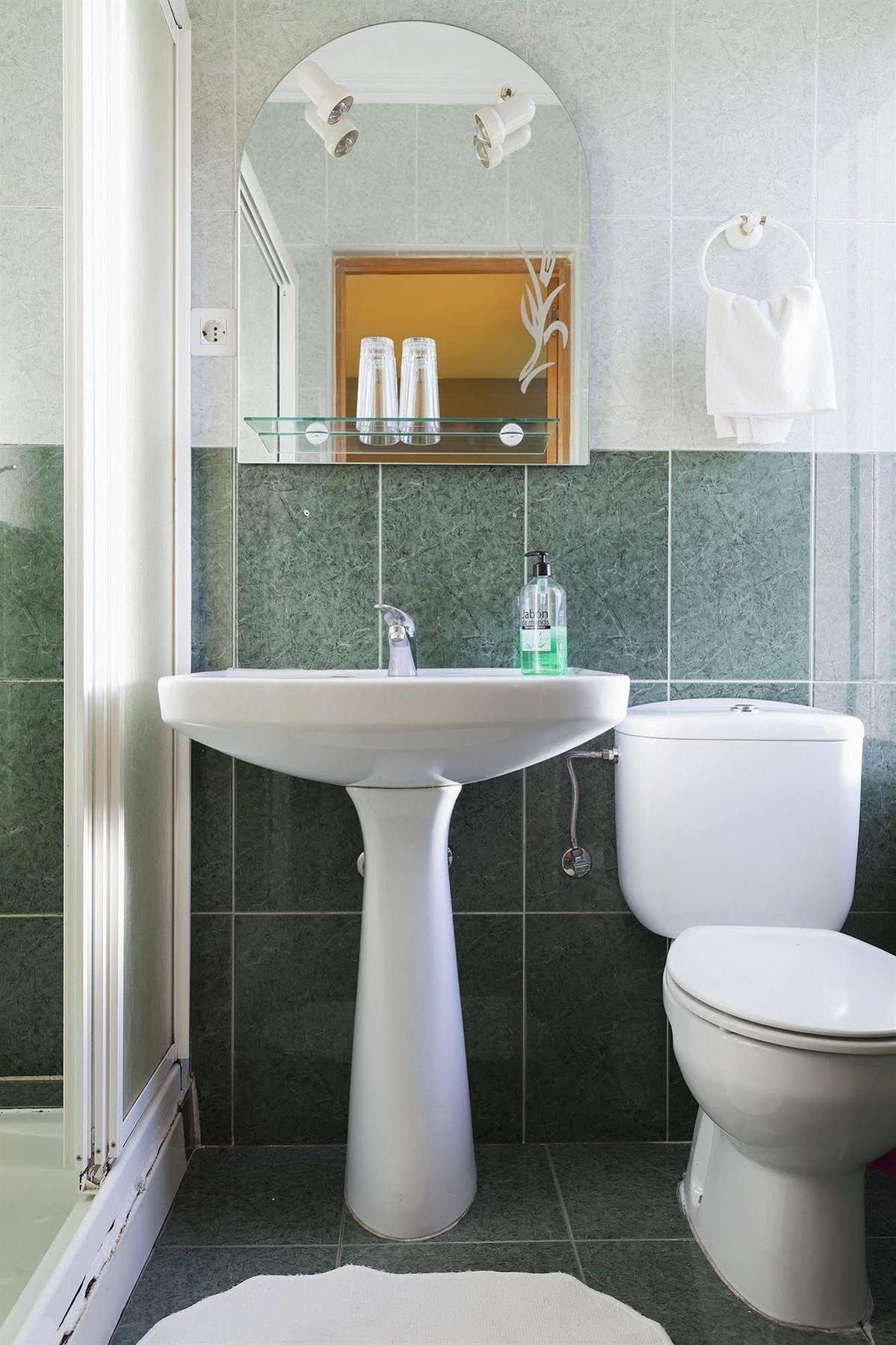 Hostal Londres Γρανάδα Εξωτερικό φωτογραφία