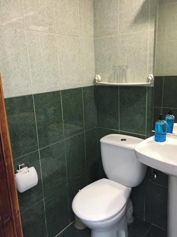 Hostal Londres Γρανάδα Εξωτερικό φωτογραφία